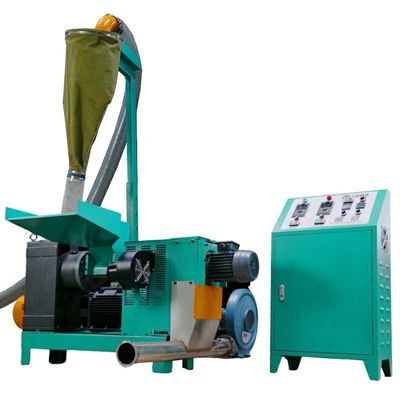 冷たい突き出されたポリプロピレンのプラスチック スクラップの造粒機のシュレッダー機械