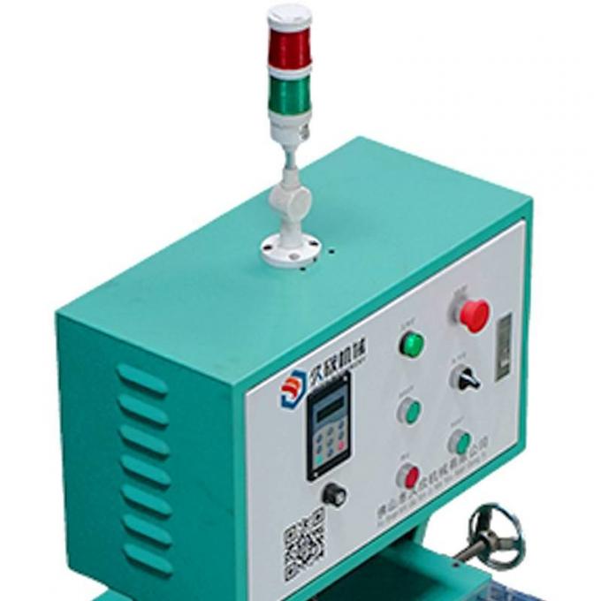 CPPのポリプロピレンのHdpeのプラスチック リサイクルの餌機械低速 1