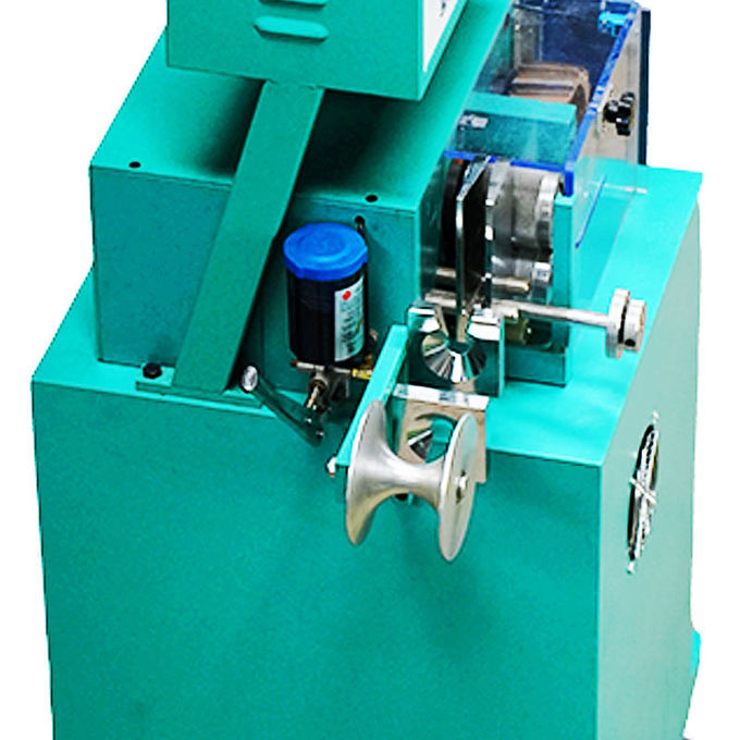 人間化された設計不用なプラスチックびんのリサイクル機械造粒機 3kw 2